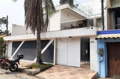 Casa com 7 quartos à venda na Vice-almirante Zetho Cardoso Caldas, Piratininga, Niterói