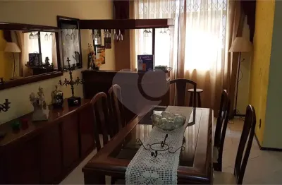 Casa de vila com 3 quartos à venda em santa rosa - rj