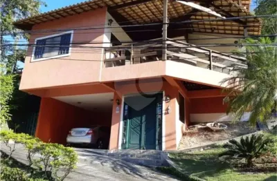 Casa em condomínio fechado com 3 quartos à venda na Rua Treze, 526, Serra Grande, Niterói