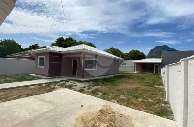 Casa com 3 quartos à venda em cajueiros (itaipuaçu) - rj
