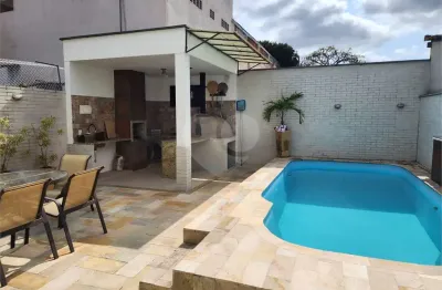 Casa com 3 quartos à venda na Serra Grande, Niterói 