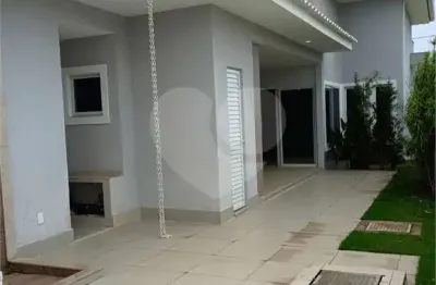 Casa em condomínio fechado com 3 quartos à venda na Rodovia Ernani do Amaral Peixoto, Itapeba, Maricá