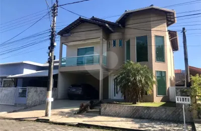 Condomínio com 6 quartos à venda em ponta grossa - rj