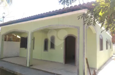 Casa com 3 quartos à venda na José Chianelli, Itapeba, Maricá