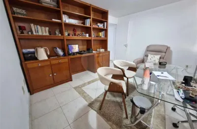 Sala comercial à venda na Rua Miguel de Frias, Icaraí, Niterói