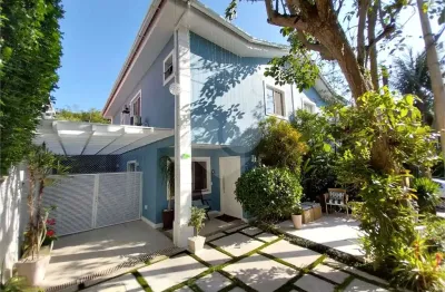 Casa em condomínio fechado com 4 quartos à venda na Estrada Caetano Monteiro, Badu, Niterói