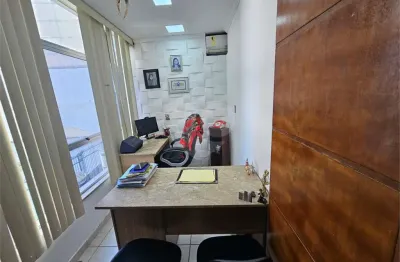 Sala comercial à venda na Avenida Ernani do Amaral Peixoto, Centro, Niterói