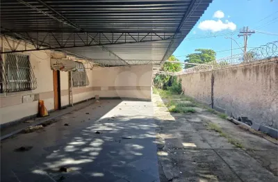 Terreno à venda na Avenida Sílvio Picanço, Charitas, Niterói