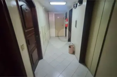 Sala comercial à venda no Centro, Niterói 