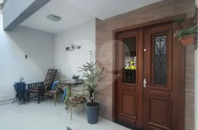 Casa com 2 quartos à venda na Rua Fagundes Varela, Ingá, Niterói