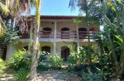 Casa com 5 quartos à venda na Rua Quatro, Itaipu, Niterói