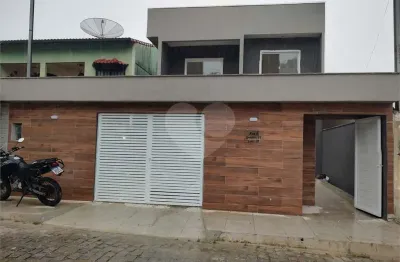 Casa em condomínio fechado com 3 quartos à venda na Rodovia Amaral Peixoto, Várzea das Moças, São Gonçalo