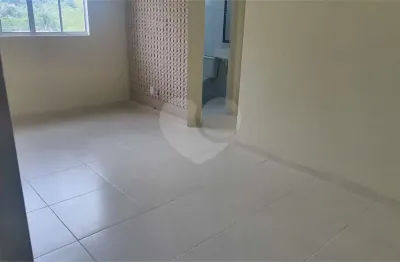 Apartamento com 2 quartos à venda no Tribobó, São Gonçalo 