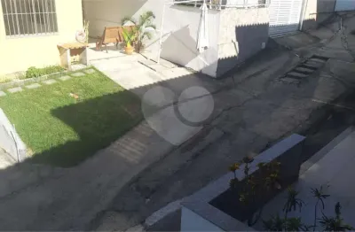 Casa com 3 quartos à venda na Rua Basileu Nogueira da Costa, 127, Maria Paula, São Gonçalo