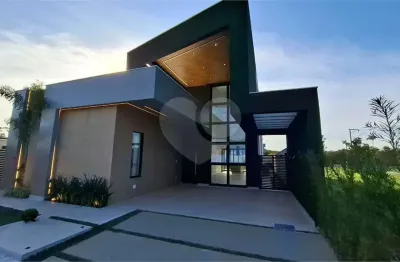 Terreno em condomínio fechado à venda no Inoã, Maricá 