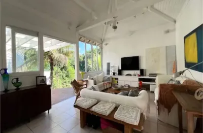 Terreno em condomínio fechado à venda no Badu, Niterói 