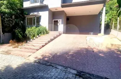 Terreno em condomínio fechado à venda na Serra Grande, Niterói 