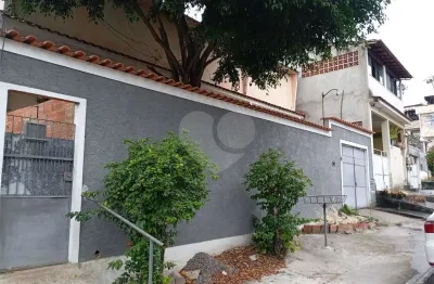Casa com 3 quartos à venda na Rua Itu, 10, Trindade, São Gonçalo