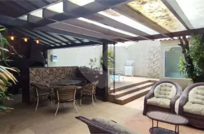 Casa com 3 quartos à venda na Rua José Mocarzel, 563, Serra Grande, Niterói