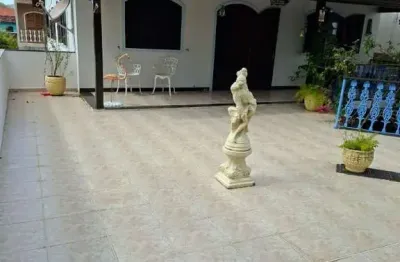 Belíssima residência de 300m²-6 dormitòrios,área gourmet e mais...