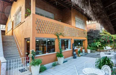 Casa comercial à venda na Estrada Francisco da Cruz Nunes, 6528, Itaipu, Niterói