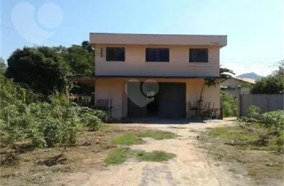 Barracão / Galpão / Depósito à venda na Rua Honduras, 603, Serra Grande, Niterói