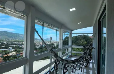 Casa em condomínio fechado com 5 quartos à venda na Avenida Ewerton Xavier, 808, Itaipu, Niterói