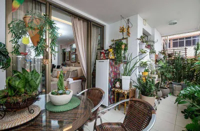 Apartamento com 3 dormitórios à venda, 108 m² por R$ 990.000,00 - Icaraí - Niterói/RJ