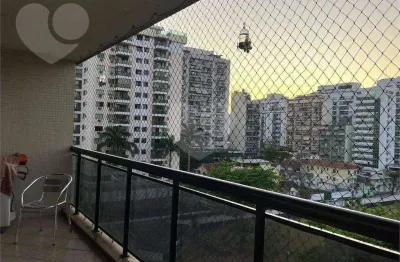 Varandão frente sala vista indevassável  Sala 3 quartos suite dependências 1 vaga area de lazer