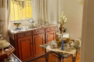 Próximo Hospital Antonio Pedro e Hortifruit apto térreo quintal sala 1 quartos(transformado 2) vaga