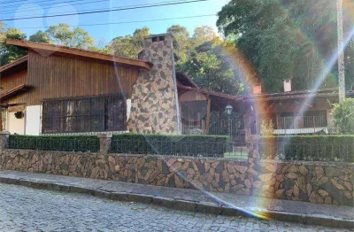 Casa com 3 quartos à venda na Rua Joaquim José da Silva, 410, Cascatinha, Nova Friburgo