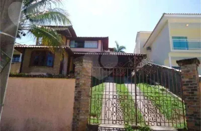 Casa com 3 dormitórios à venda, 364 m² por R$ 1.518.000,00 - Itaipu - Niterói/RJ