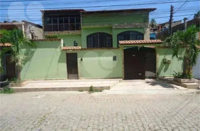 Casa com 4 dormitórios à venda, 280 m² por R$ 590.000,00 - Porto Novo - São Gonçalo/RJ