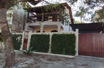 Casa com 3 quartos à venda na Avenida Governador Macedo Soares, 838, Porto da Pedra, São Gonçalo