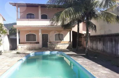 Casa com 5 quartos à venda na Rua das Acácias, 11, Centro, Maricá