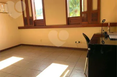 Casa com 7 dormitórios à venda, 675 m² por R$ 4.500.000 - Piratininga - Niterói/RJ