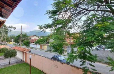 Casa com 3 dormitórios à venda, 106 m² por R$ 550.000 - Itaipu - Niterói/RJ