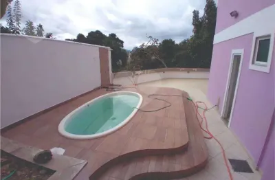 Casa com 4 dormitórios à venda, 227 m² por R$ 1.500.000,00 - Bacaxá - Saquarema/RJ