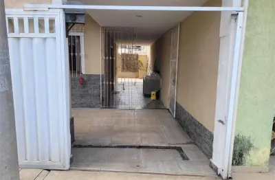 Casa com 2 dormitórios à venda, 120 m² por R$ 390.000,00 - Barro Vermelho - São Gonçalo/RJ