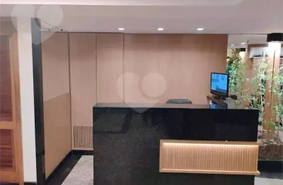 Sala comercial com 1 sala à venda na Rua Doutor Tavares de Macedo, 95, Icaraí, Niterói