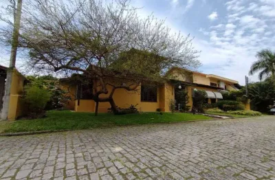 Casa com 4 dormitórios 2 suítes à venda, 364 m² por R$ 3.300.000