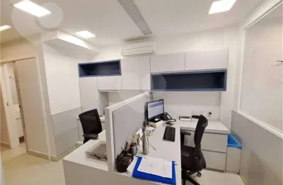 Sala comercial com 1 sala à venda na Rua Doutor Celestino, 122, Centro, Niterói