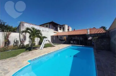 Casa com 8 dormitórios à venda, 360 m² por R$ 2.000.000,00 - Piratininga - Niterói/RJ