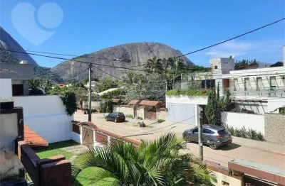 Casa à venda, 327 m² por R$ 2.200.000,00 - Itacoatiara - Niterói/RJ