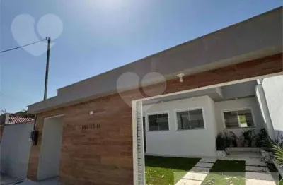 Casa com 2 dormitórios à venda, 50 m² por R$ 390.000,00 - Várzea das Moças - São Gonçalo/RJ