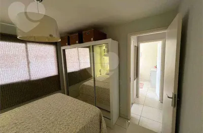 Apartamento com 2 dormitórios à venda, 43 m² por R$ 180.000 - Todos os Santos - Rio de Janeiro/RJ