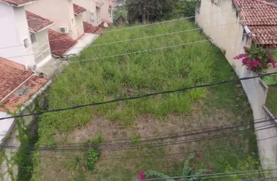 Terreno à venda na Rua Antônio Rusch, 21, Maria Paula, São Gonçalo