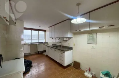 Apartamento à venda na Rua Paulo Gustavo com varanda, 3 quartos, suíte e 2 vagas cobertas – Icaraí
