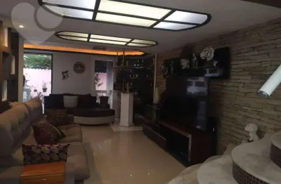 Casa com 4 dormitórios à venda, 280 m² por R$ 1.600.000,00 - Itaipu - Niterói/RJ