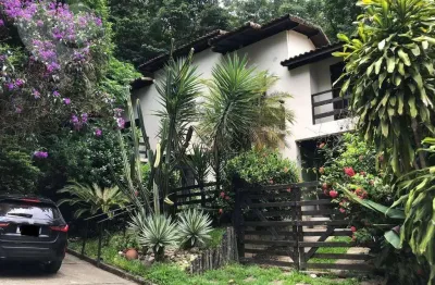 Casa com 5 dormitórios à venda, 263 m² por R$ 670.000,00 - Pendotiba - Niterói/RJ